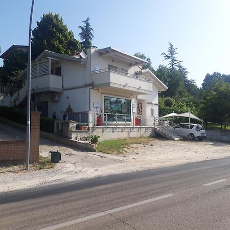 Dolce Brezza Villa Montesilvano Marina Екстериор снимка