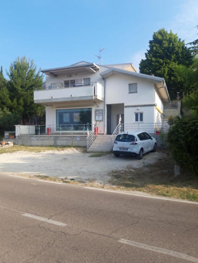Dolce Brezza Villa Montesilvano Marina Екстериор снимка